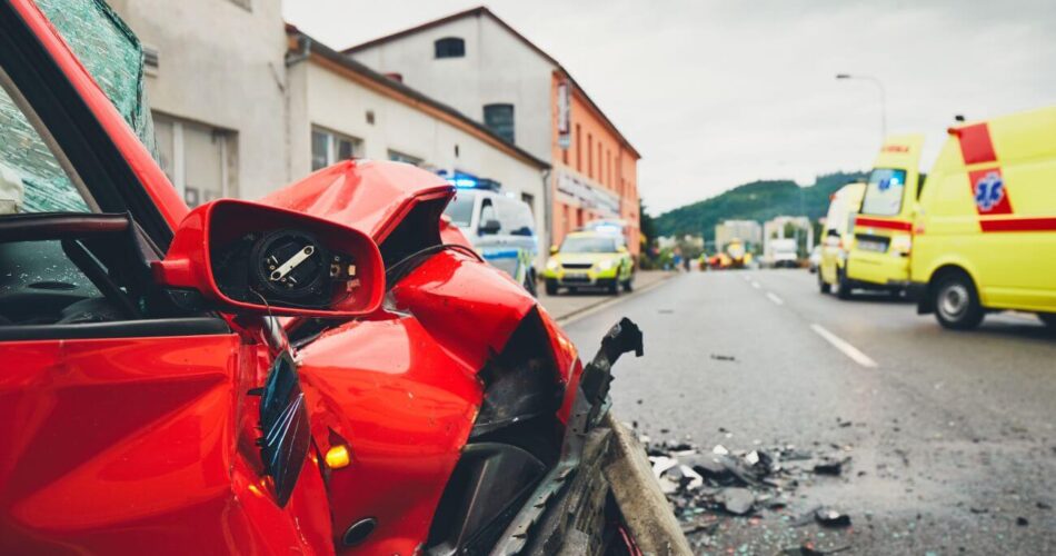 wypadek samochodowy a ubezpieczenie